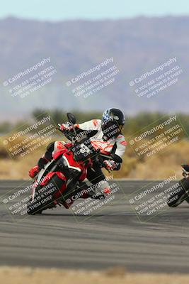 media/Feb-07-2025-CVMA Friday Practice (Fri) [[7034960ba2]]/3-Racer 3-NRS/Session 4 (Turn 16)/